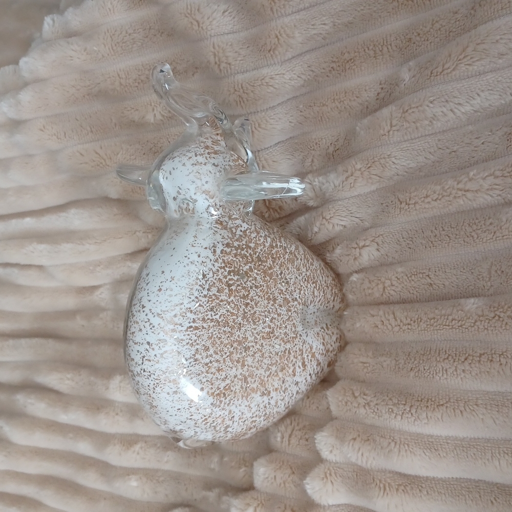 Glass elephant